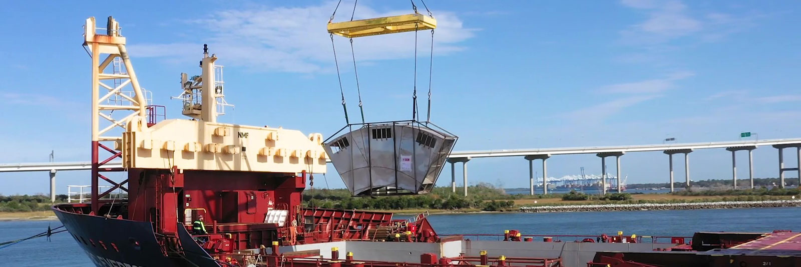 TAILOR-MADE SOLUTIONS PARA O TRANSPORTE DE CARGAS DE GRANDES DIMENSÕES