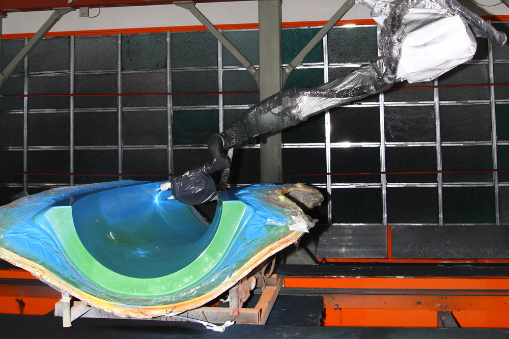 Robotized gel-coating, Gaiotto completes major project with leading waterpark supplier